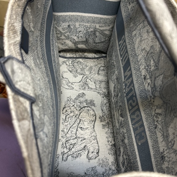 Christian Dior Book Tote Embroidered Canvas Large Blue - Picture 2 of 7